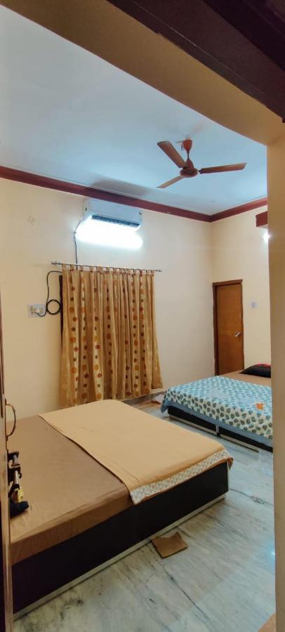 Sangeeta'S Homestay ジャグダルプル エクステリア 写真