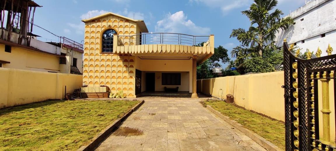 Sangeeta'S Homestay ジャグダルプル エクステリア 写真